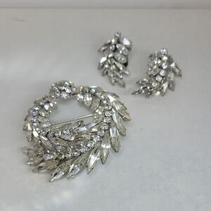 Stunning 1960s Sherman Rhinstone Brooch With Matching Earrings